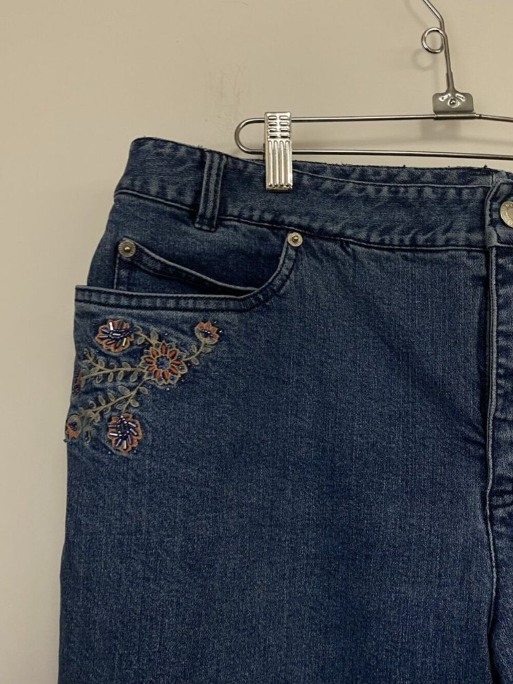 Pendleton Jeans Women's Size 18 Blue Floral Embroidered Bootcut - Picture 3 of 10